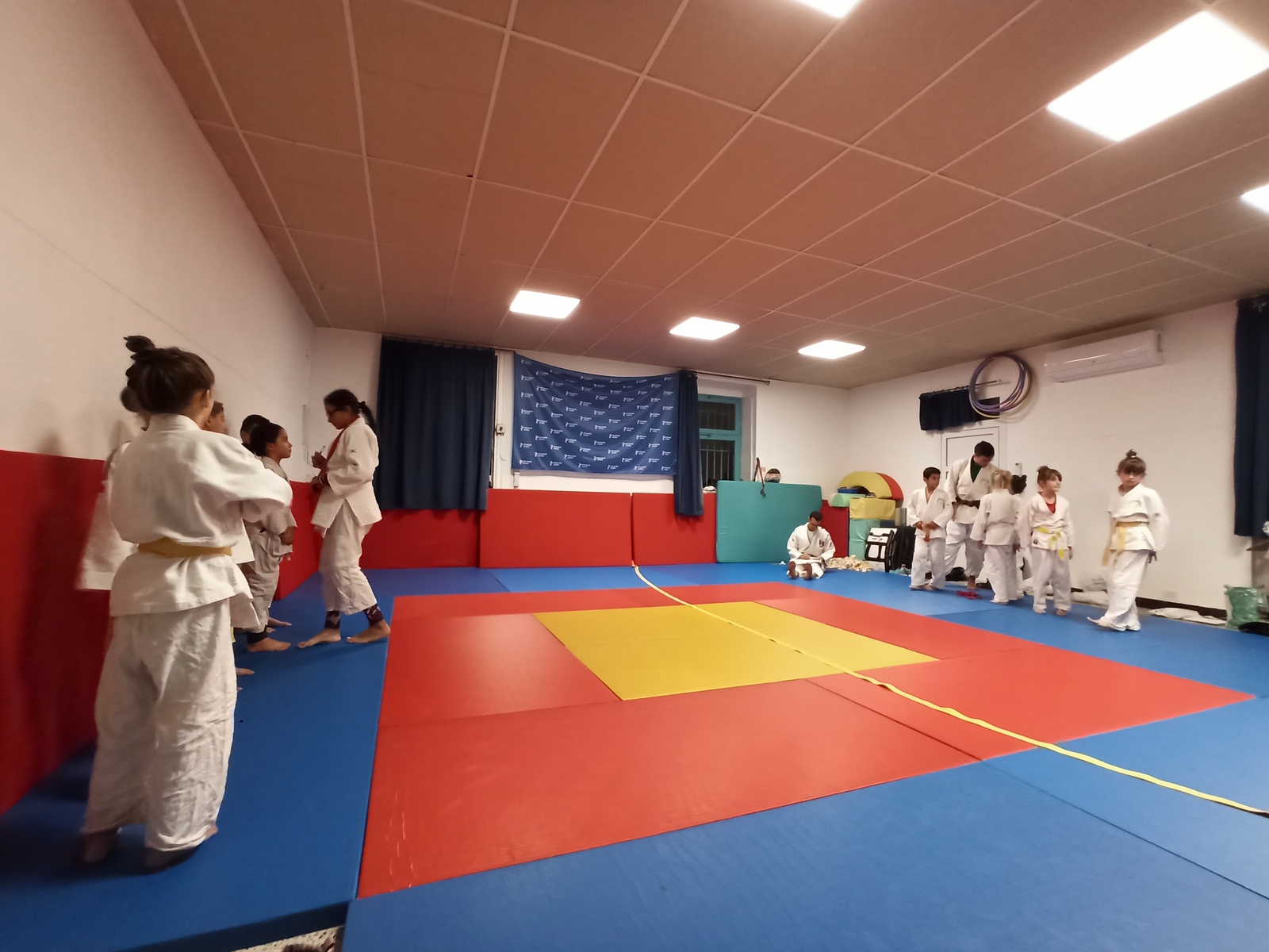 Dojo de Terrats, Rue des Colombiers, à l'ancienne école